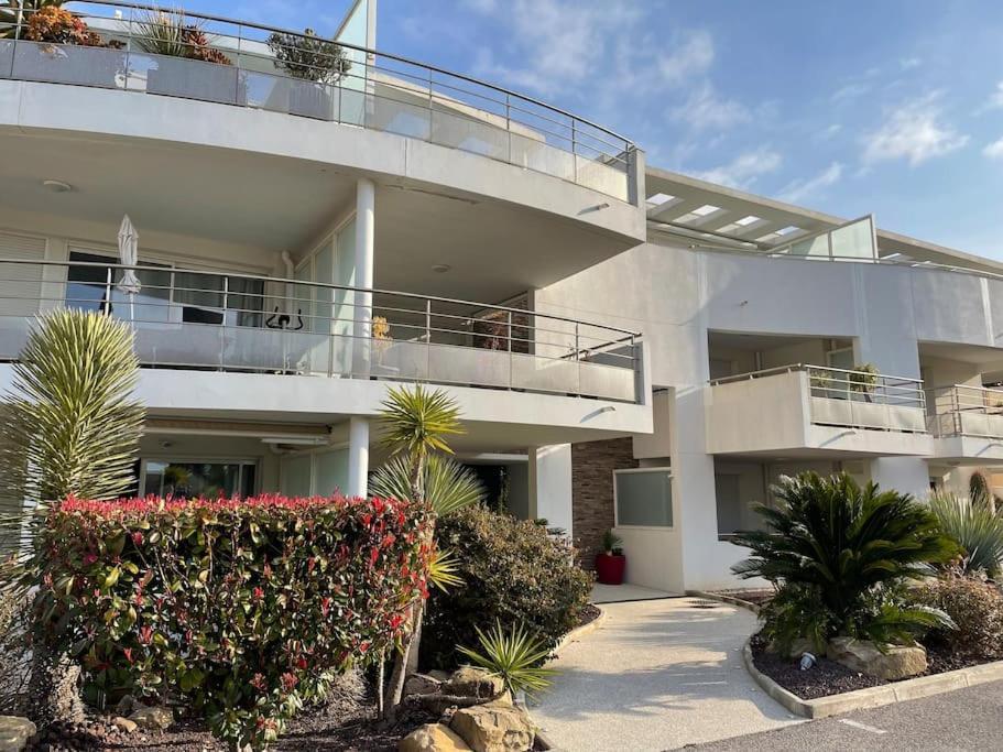 Ferienwohnung 21 - Tres Agreable Rdc Avec Terrasse Et Parking Bandol Exterior foto