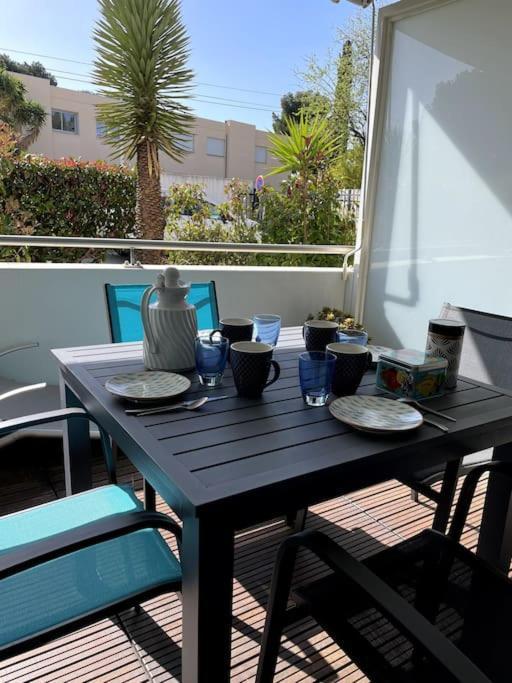 Ferienwohnung 21 - Tres Agreable Rdc Avec Terrasse Et Parking Bandol Exterior foto