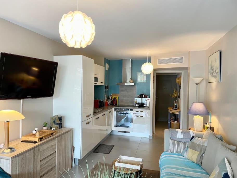 Ferienwohnung 21 - Tres Agreable Rdc Avec Terrasse Et Parking Bandol Exterior foto